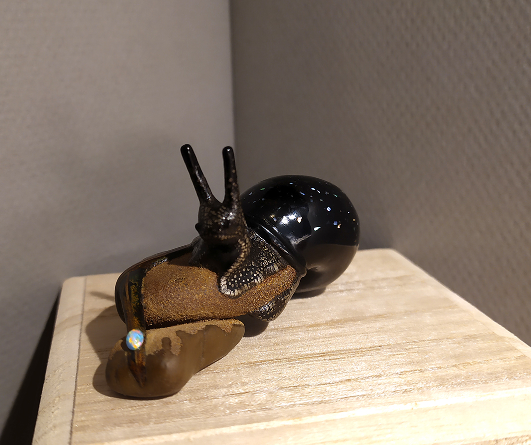 Snail and dew drop 06